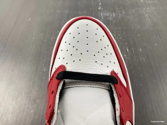 HYPE Chicago Retro Jordan Air Low 705329-600 1 0611